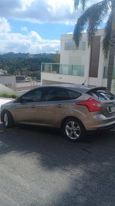 FORD FOCUS 1.6 S 16V FLEX 4P MANUAL FORD FOCUS 1.6 S 16V FLEX 4P MANUAL